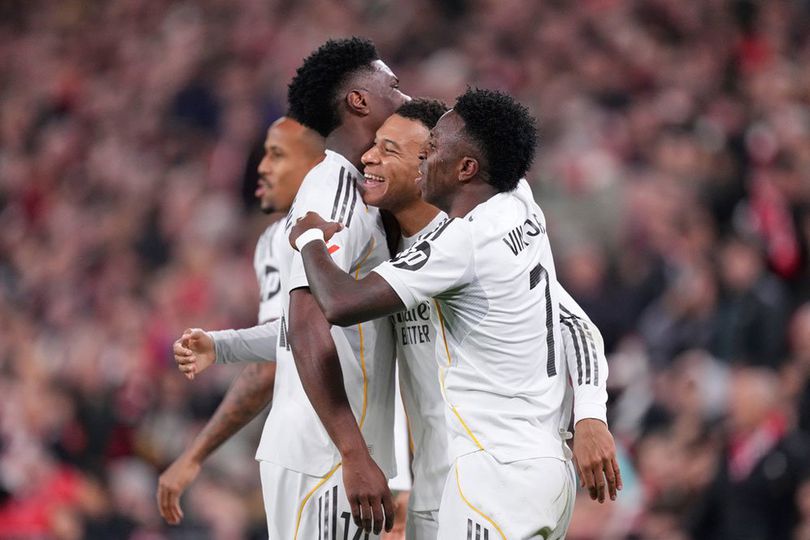 Skuad Real Madrid merayakan gol Kylian Mbappe ke gawang Athletic Bilbao, Kamis (04/12/2025)