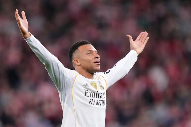 Kylian Mbappe dari Real Madrid merayakan gol ke gawang Athletic Bilbao dalam laga La Liga di San Mames, Bilbao, Rabu, 3 Desember 2025 